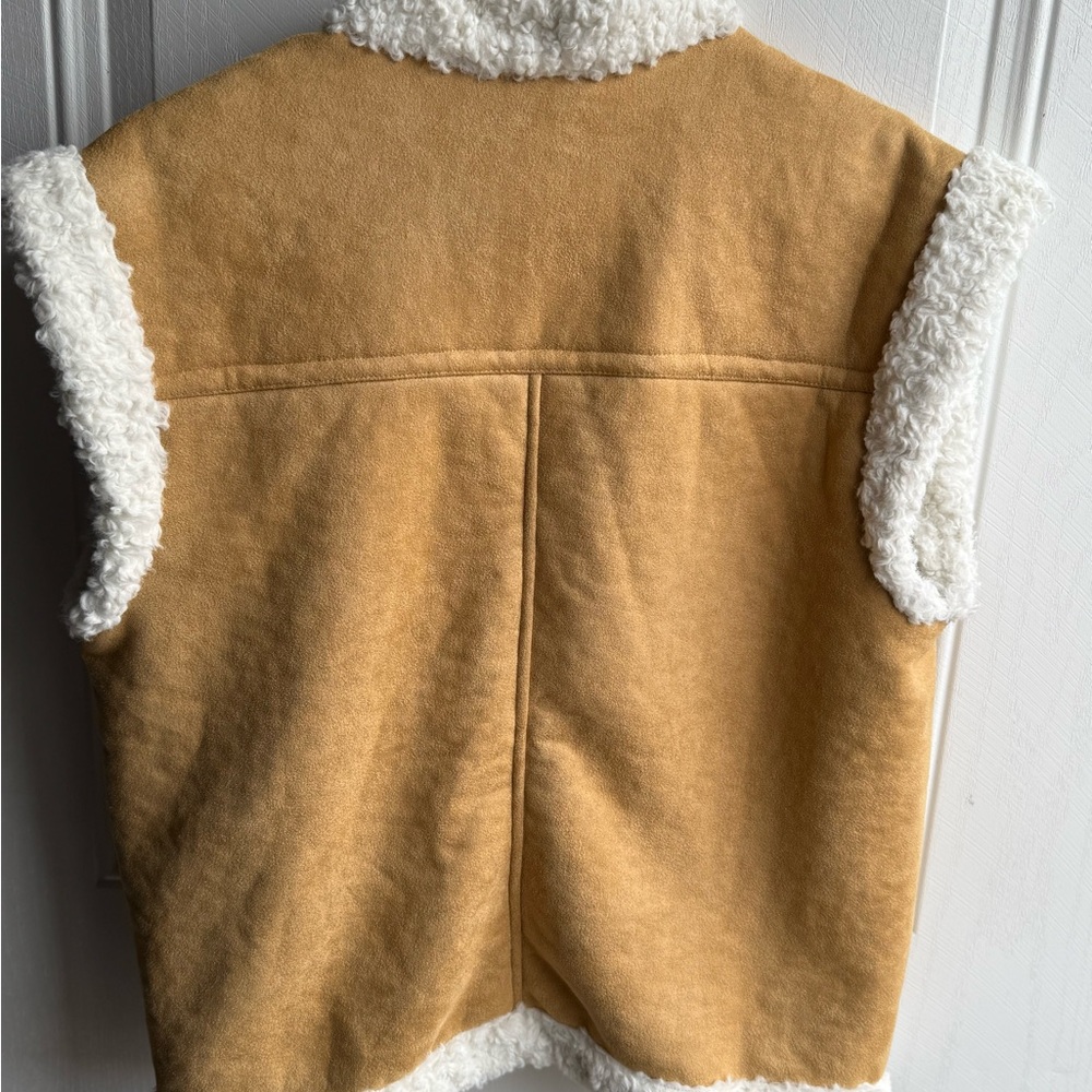 Tan and White Shearling Vest - Picture 7 of 9